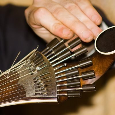 3 Best Fado Shows in Portugal (Lisbon, Porto & Coimbra)